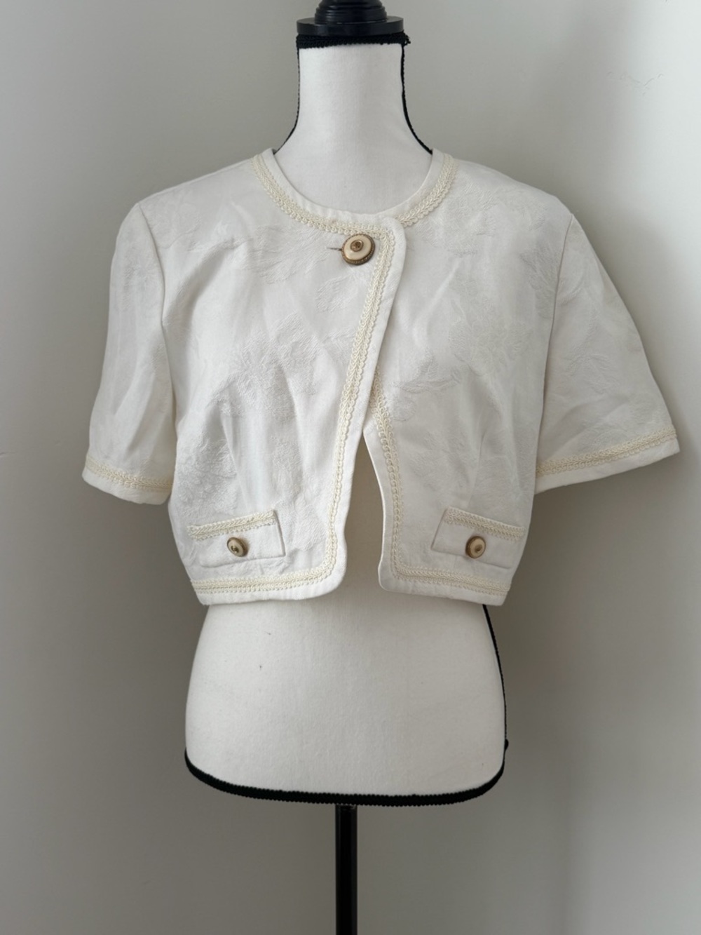Vintage Danny & Nicole Ivory Cropped Short-Sleeve Bolero Jacket with Button Trim